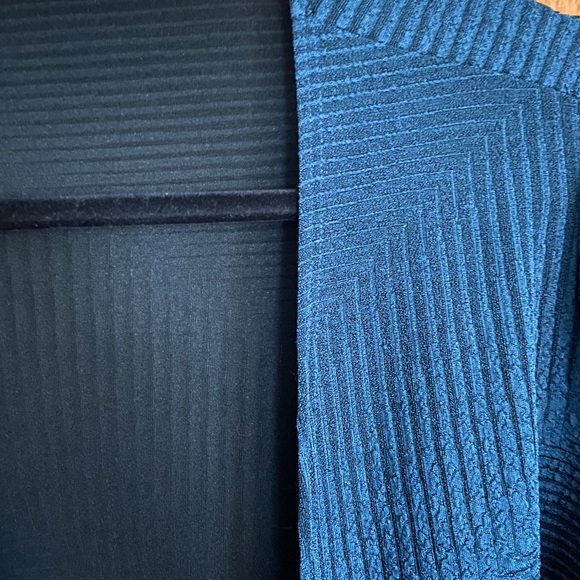 Large Sarah - Picture 2 of 2